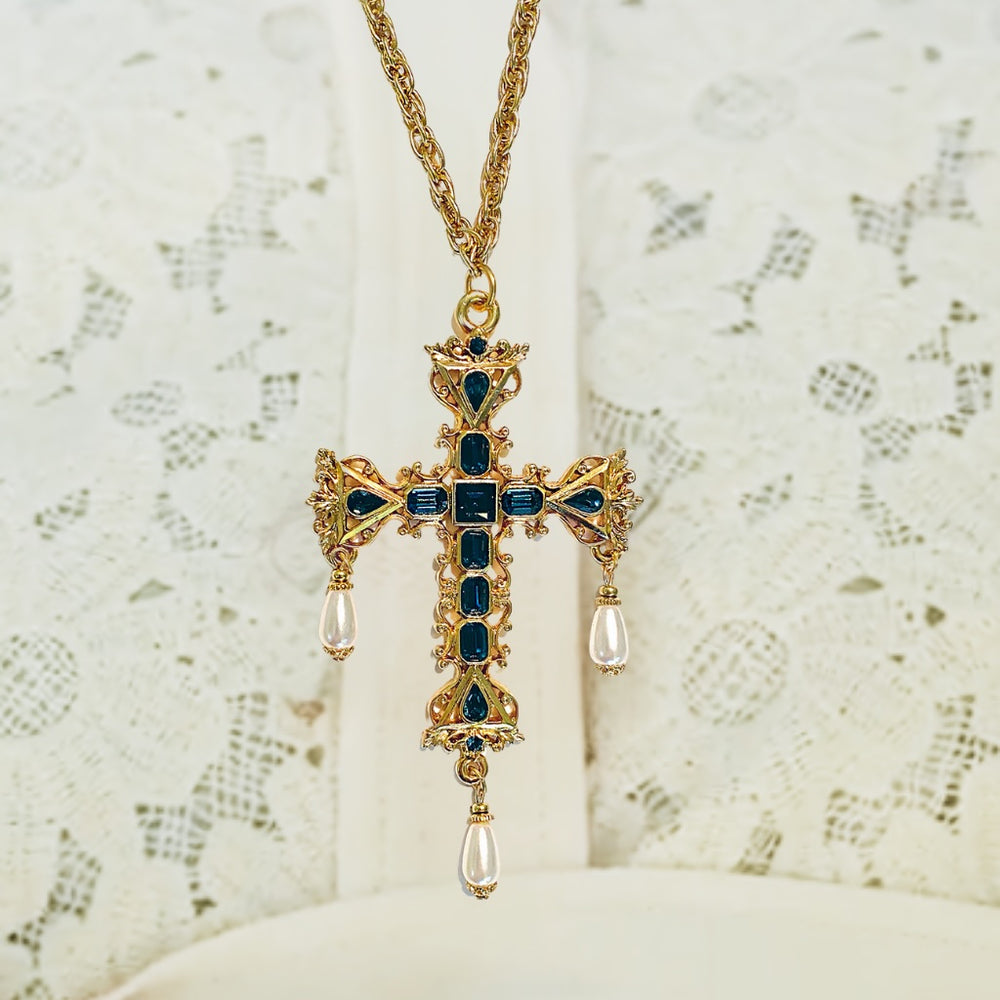 アンドサンズ × GARNI ANTI-DIVINE CROSS PENDANT Venetian Cross Necklace with Crystals and faux Pearls – Ann Hand