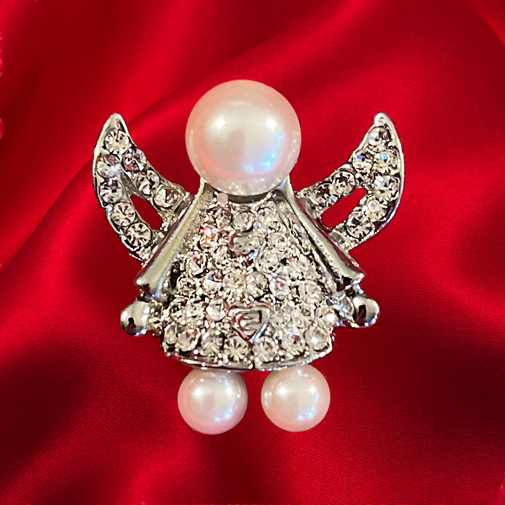 Ann hand pins new arrivals